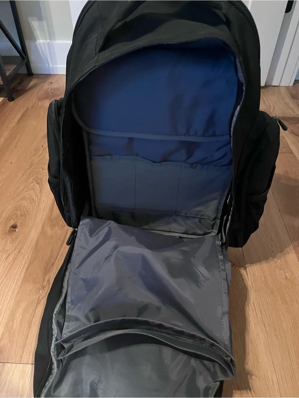 Samsonite Black and Gray Laptop Backpack with Front Organizer Pockets, laptop pa